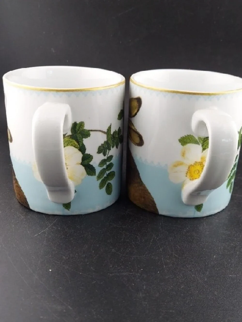 Willians Sonoma Spring Garden Bunnies  Ceramic Mug Set - Blue and White